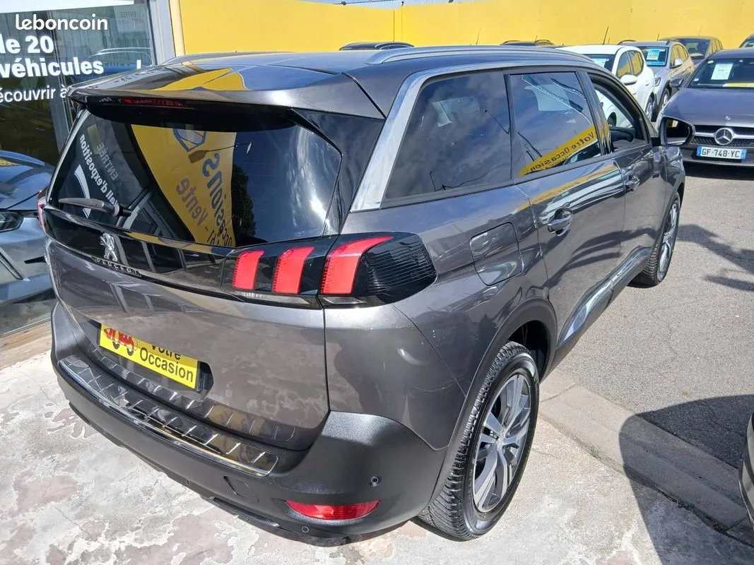 Peugeot 5008 2023 photo 5