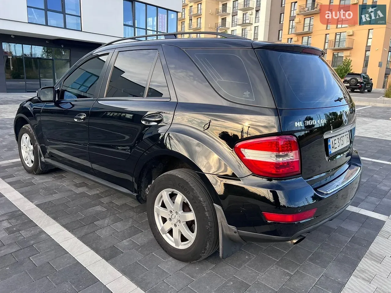 Mercedes-Benz M-Class 2009 photo 3