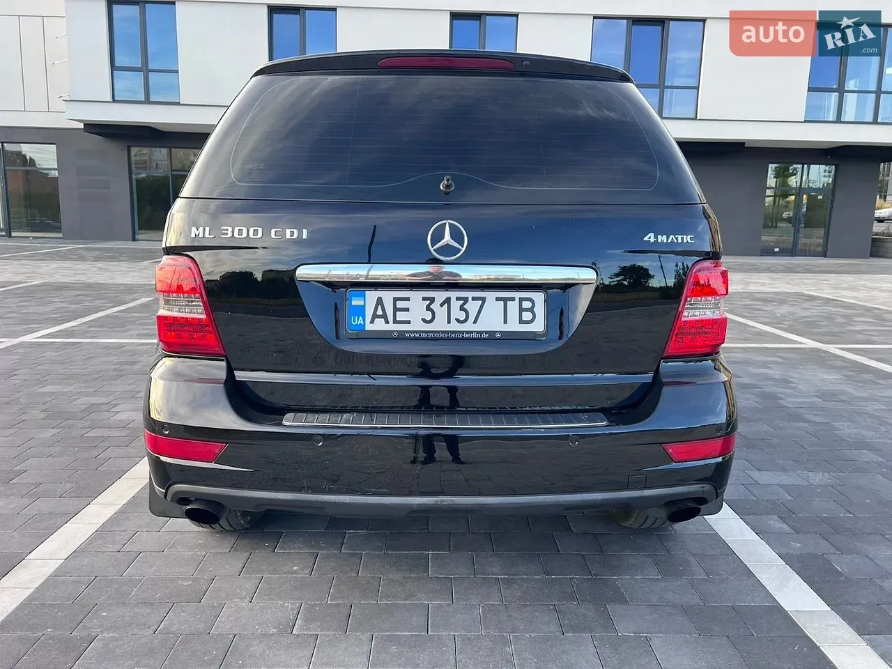 Mercedes-Benz M-Class 2009 photo 4