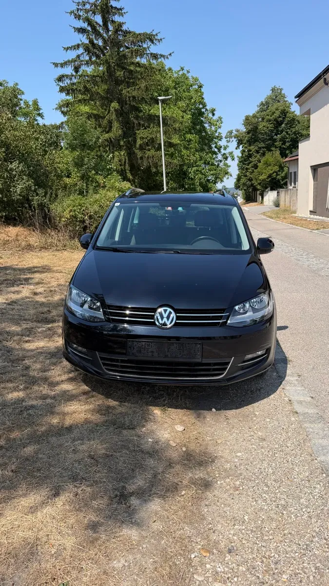 Volkswagen Sharan 2017 photo 2