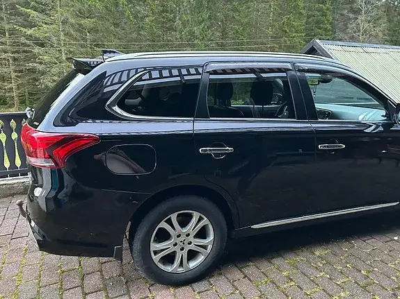 Mitsubishi Outlander 2016 photo 4
