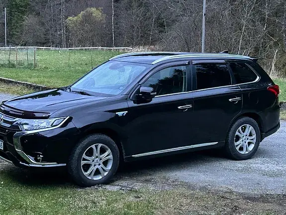 Mitsubishi Outlander 2016 photo 2