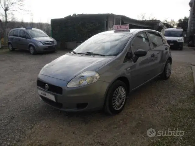 Fiat Grande Punto 2006 photo 3