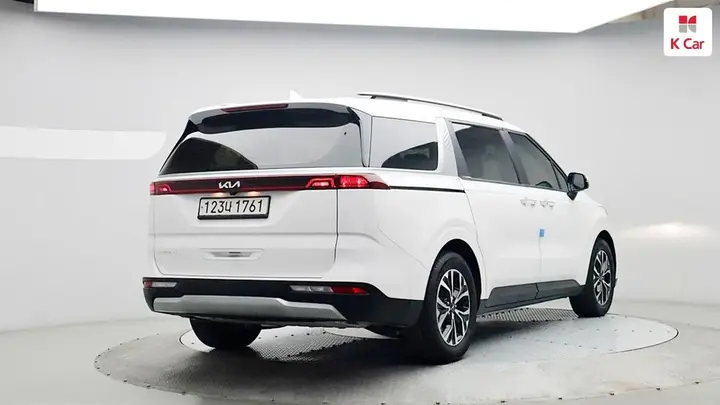 Kia Carnival 2023 photo 4