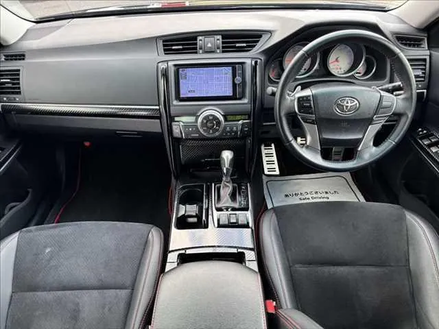 Toyota Mark X 2013 photo 3