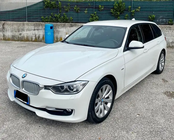 BMW 320 2013 photo 4