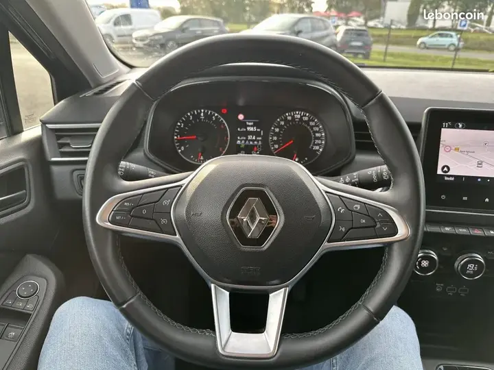 Renault Clio 2021 photo 3