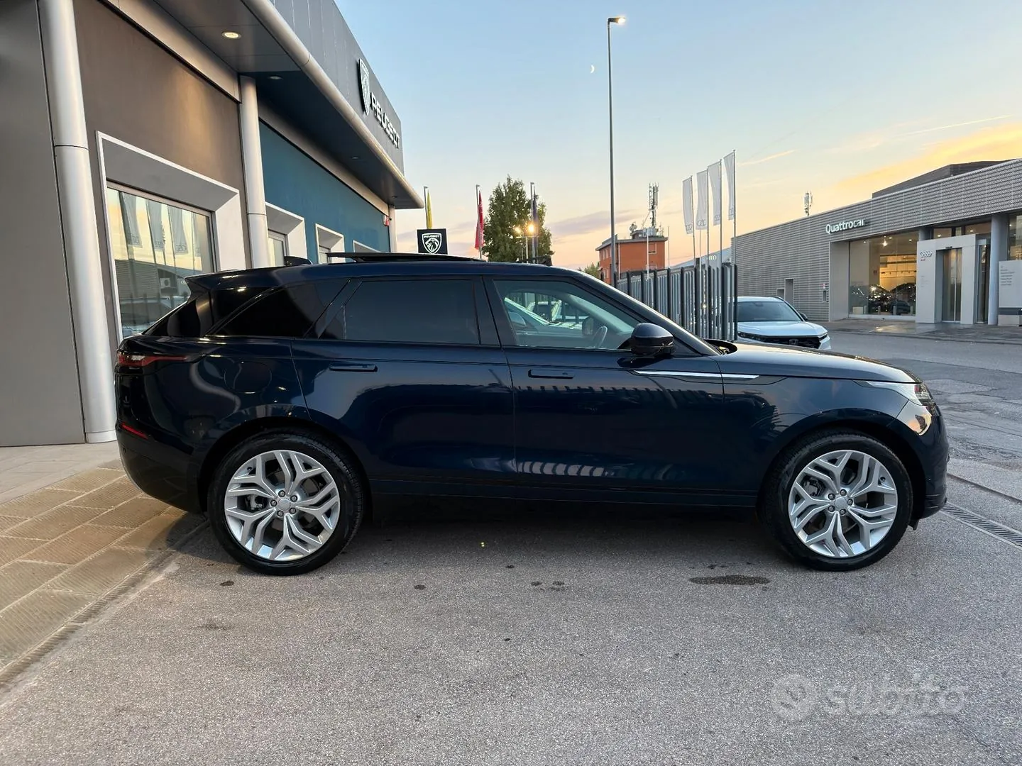 Land Rover Range Rover Velar 2021 photo 3