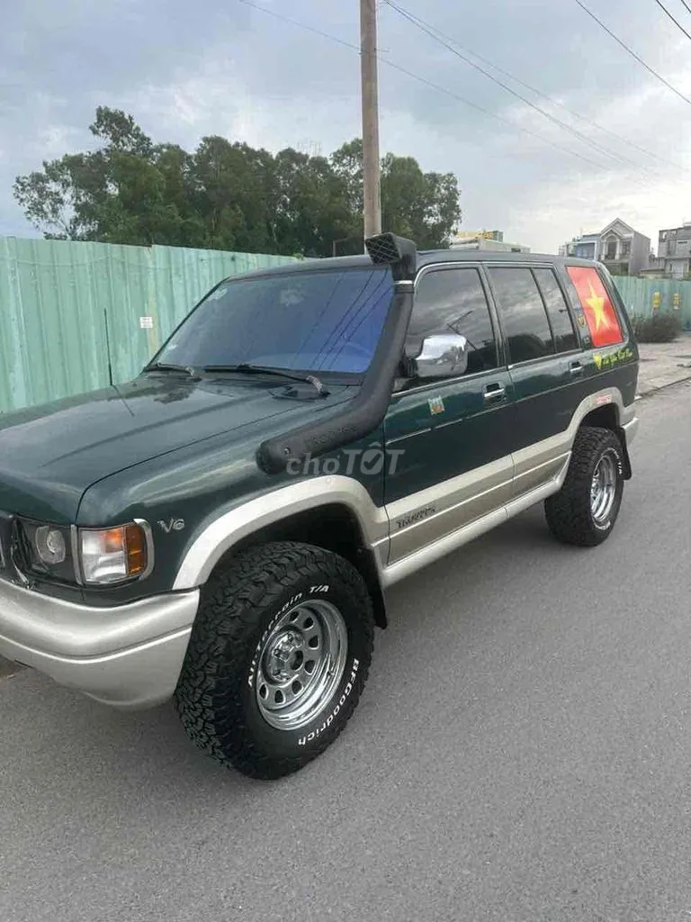 Isuzu Trooper