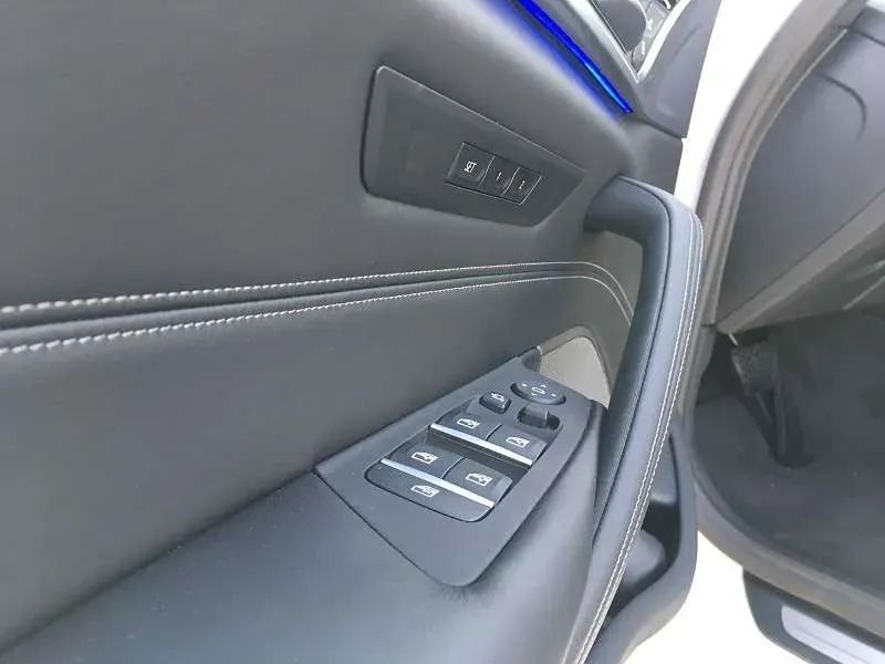 BMW 5 Series 2017 photo 3