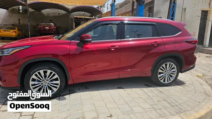 Toyota Highlander 2023 photo 3