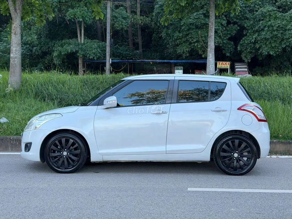 Suzuki Swift 2014 photo 4
