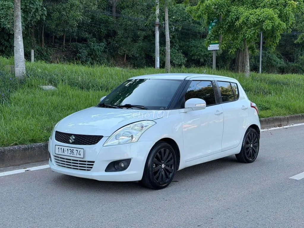 Suzuki Swift 2014 photo 3