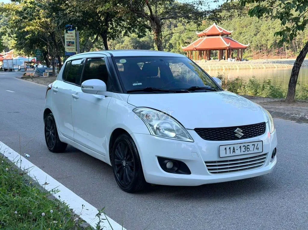 Suzuki Swift 2014 photo 2