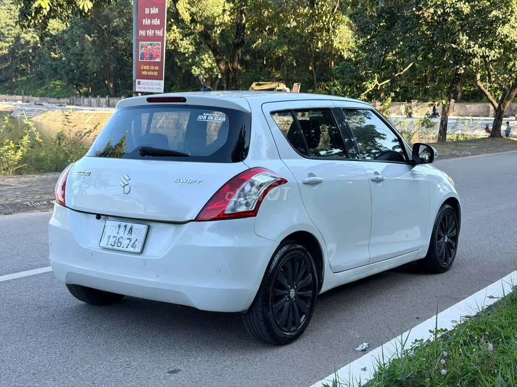 Suzuki Swift 2014 photo 5