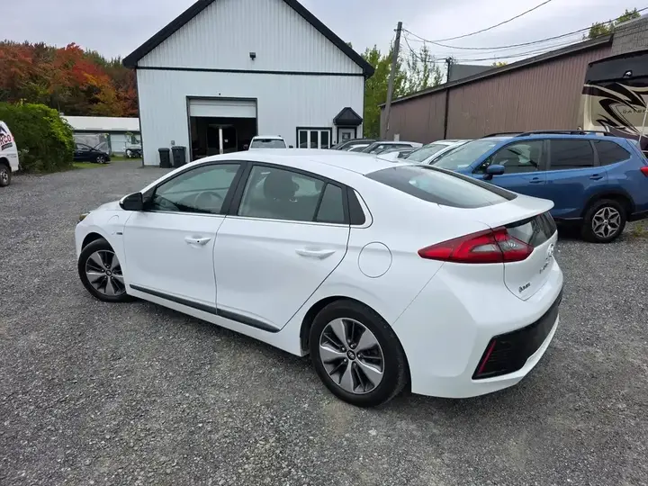 Hyundai Ioniq 2019 photo 2
