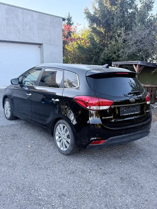Kia Carens 2016 photo 2