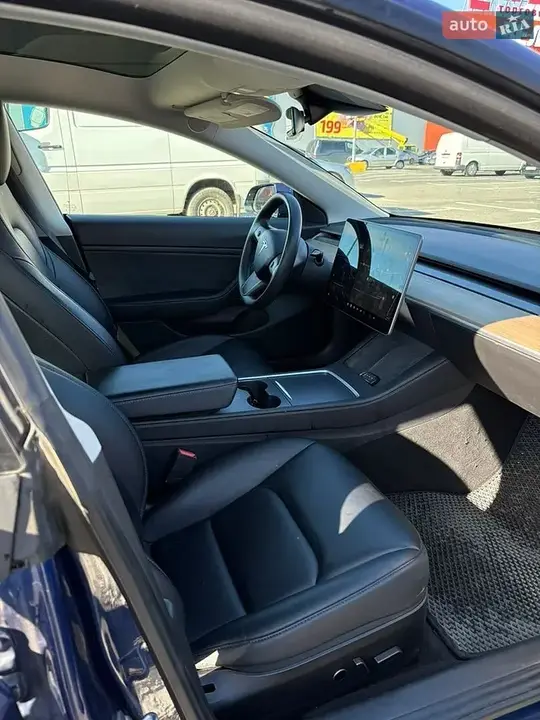 Tesla Model 3 2021 photo 4