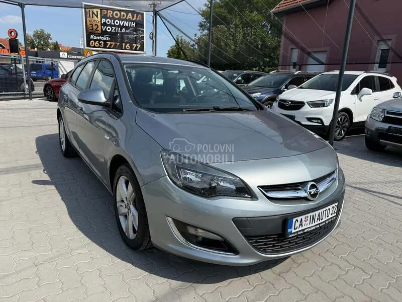 Opel Astra J