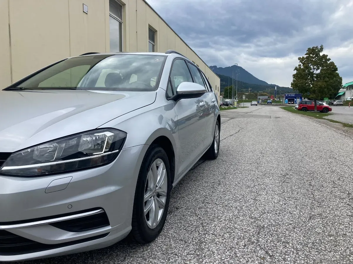 Volkswagen Golf 2018 photo 2