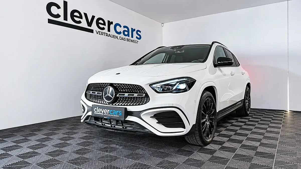 Mercedes-Benz Gla Class 2024 photo 2