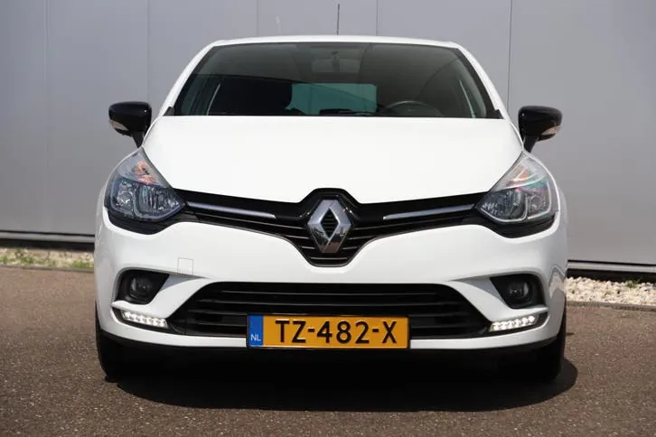 Renault Clio 2019 photo 2