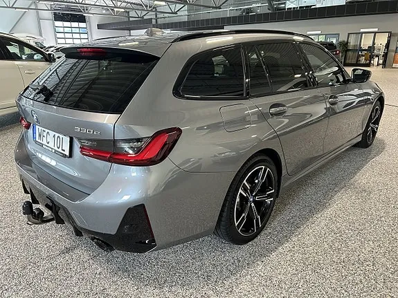 BMW 330E 2023 photo 4