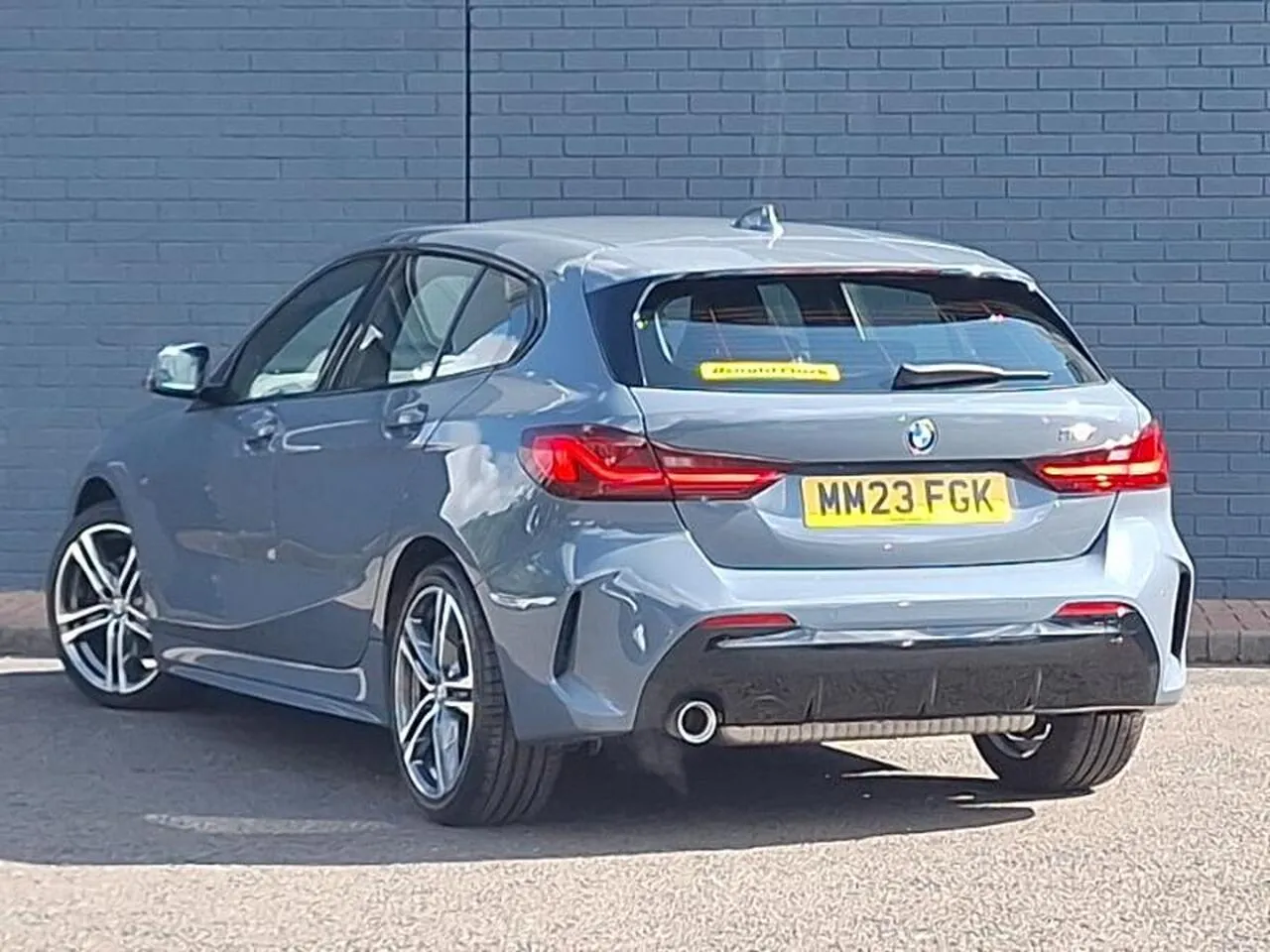 BMW 1 Series 2023 photo 2