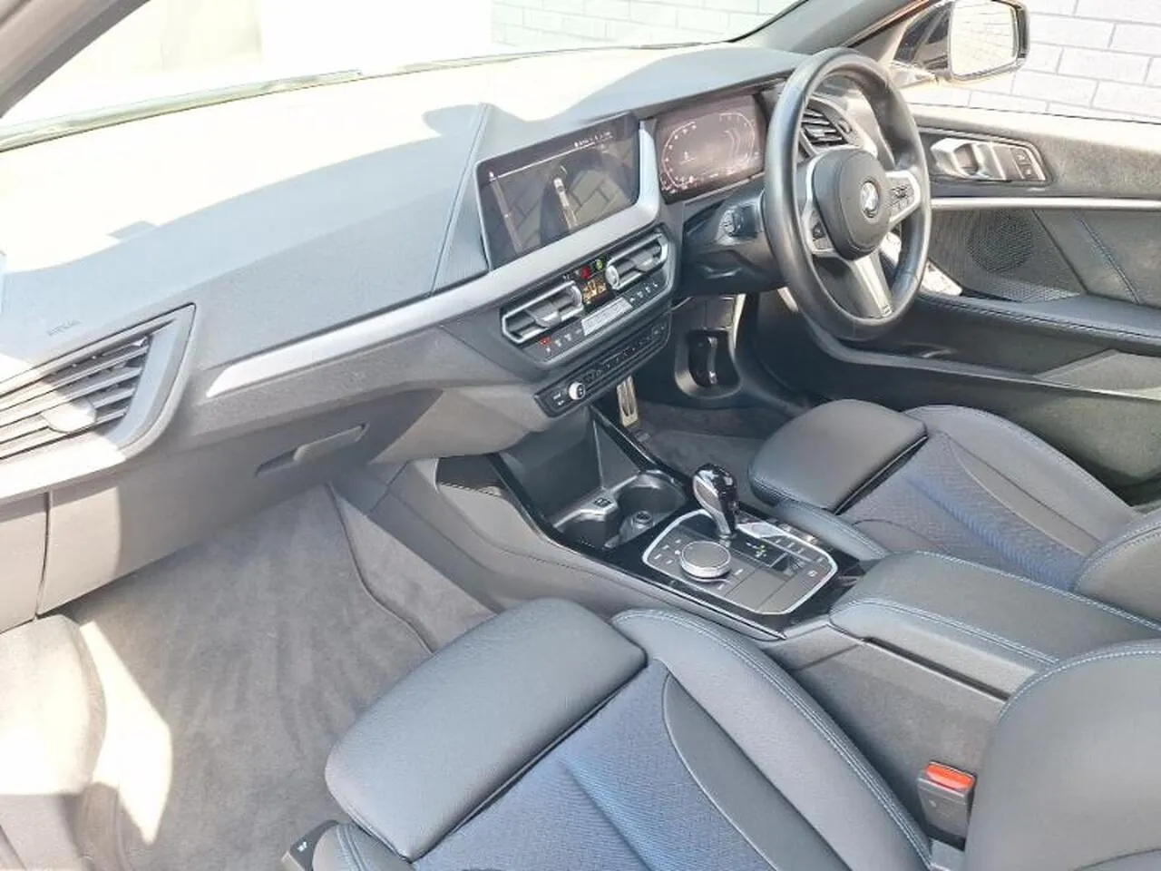 BMW 1 Series 2023 photo 5