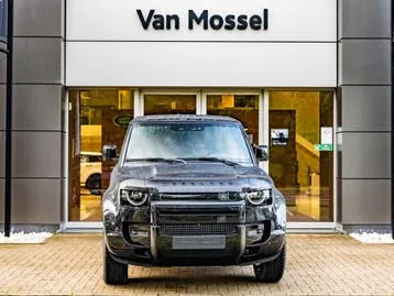 Land Rover Defender 2026 photo 2