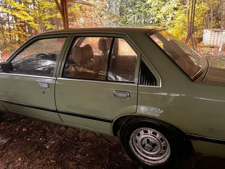 Opel Rekord 1982 photo 3