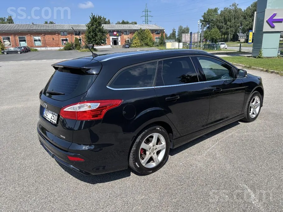 Ford Focus 2012 photo 4