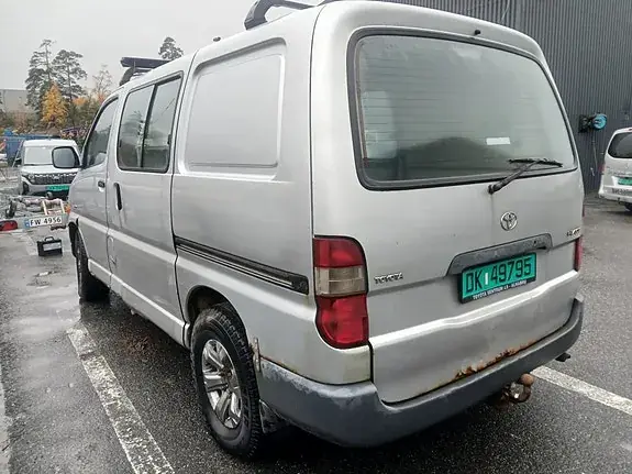 Toyota Hiace 2002 photo 5