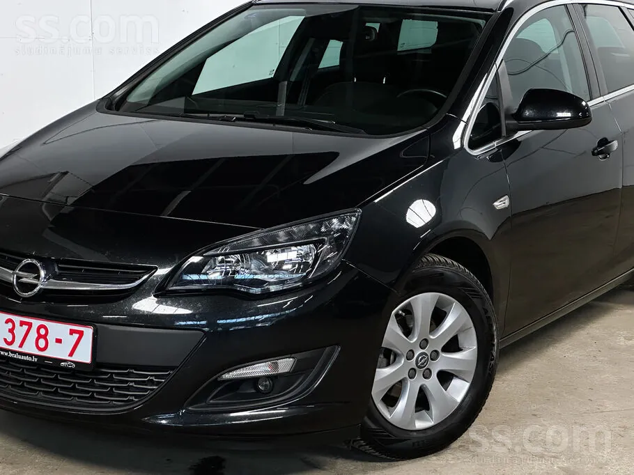 Opel Astra 2015 photo 2