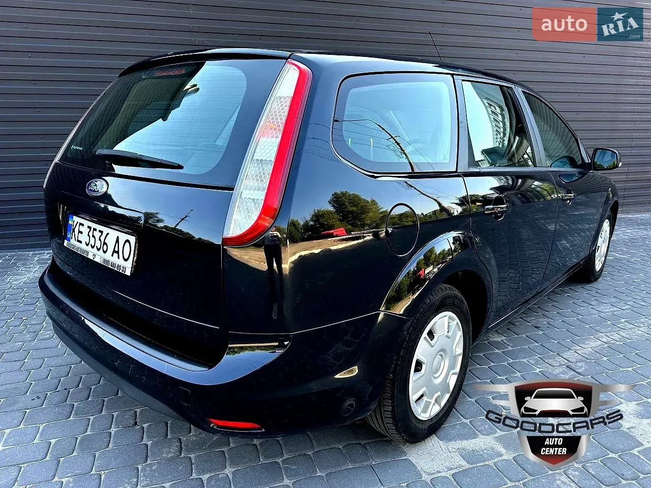 Ford Focus 2009 photo 2