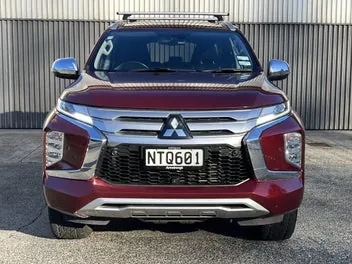Mitsubishi Pajero Sport 2021 photo 3