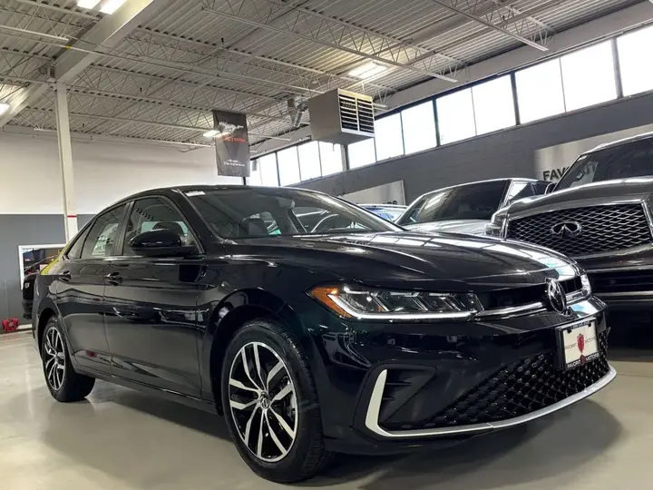Volkswagen Jetta 2025 photo 2