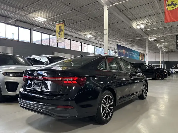Volkswagen Jetta 2025 photo 4
