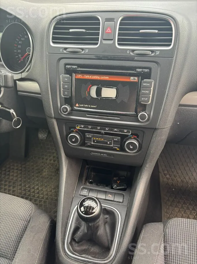 Volkswagen Golf 2012 photo 4