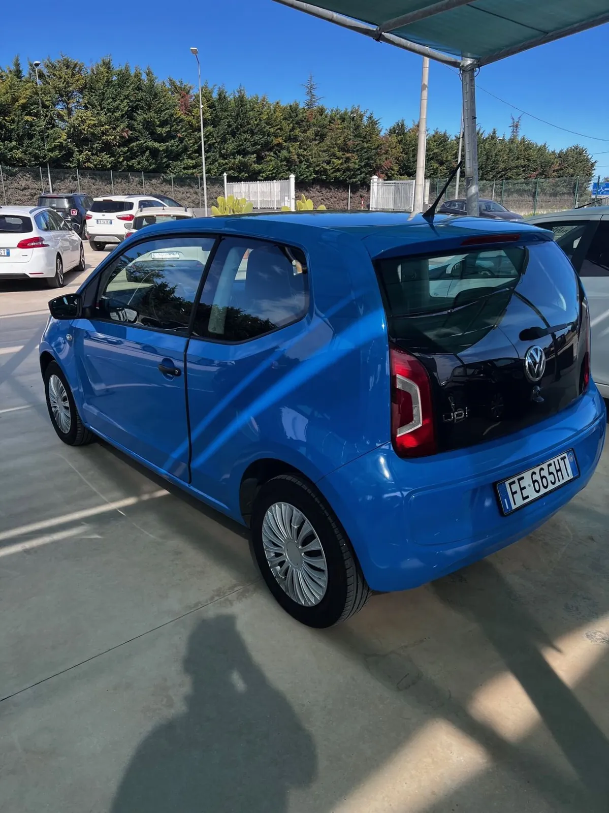 Volkswagen Up 2016 photo 4