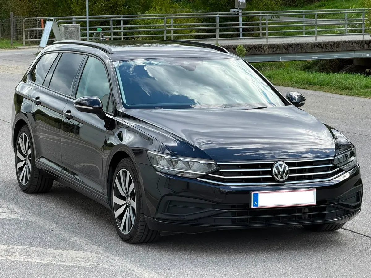 Volkswagen Passat 2019 photo 2