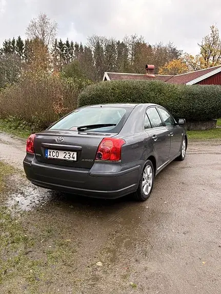 Toyota Avensis 2005 photo 3