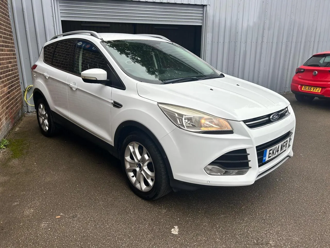 Ford Kuga 2014 photo 2