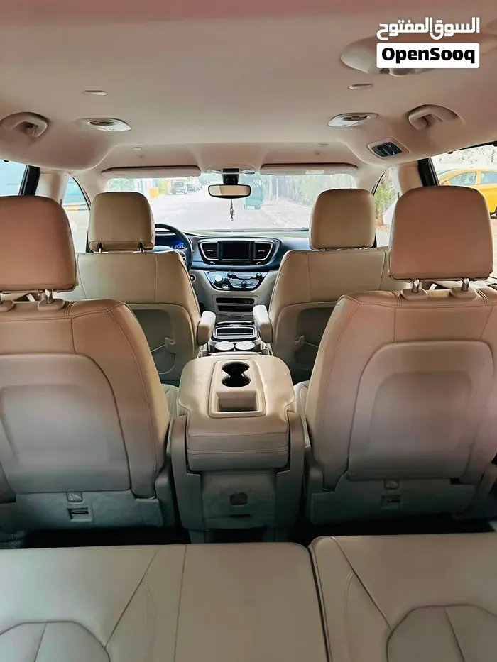 Chrysler Pacifica 2020 photo 2