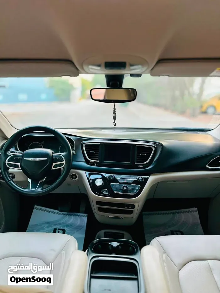 Chrysler Pacifica 2020 photo 3