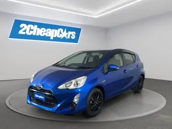 Toyota Aqua 2015 photo 2