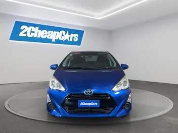 Toyota Aqua 2015 photo 3