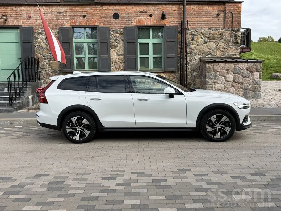 Volvo V60 2019 photo 5