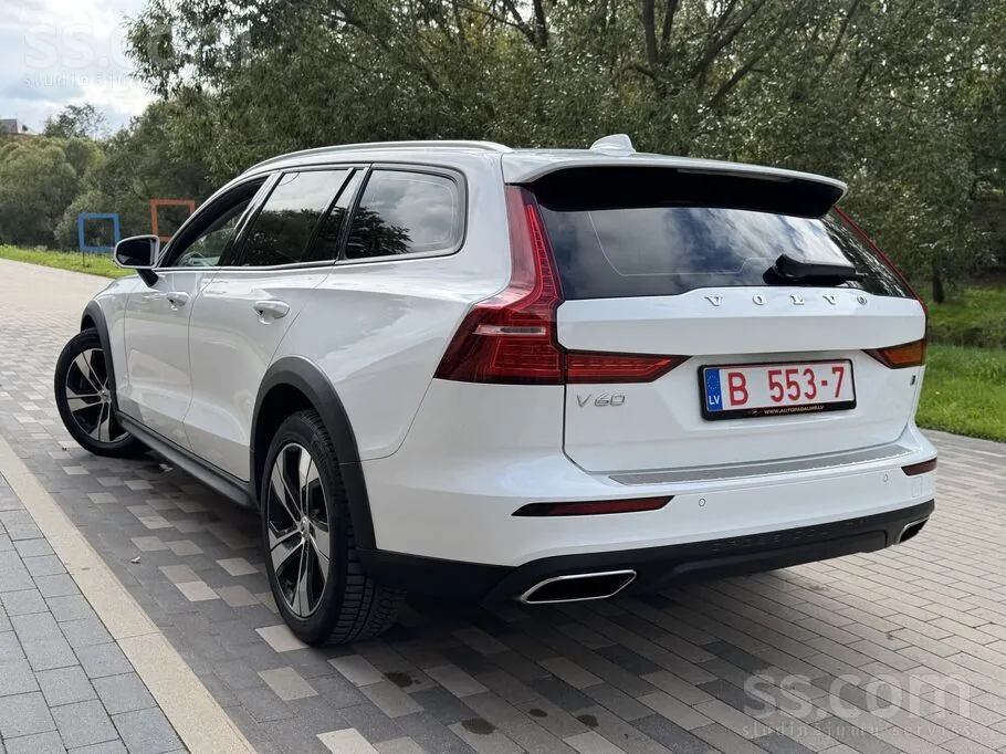 Volvo V60 2019 photo 4