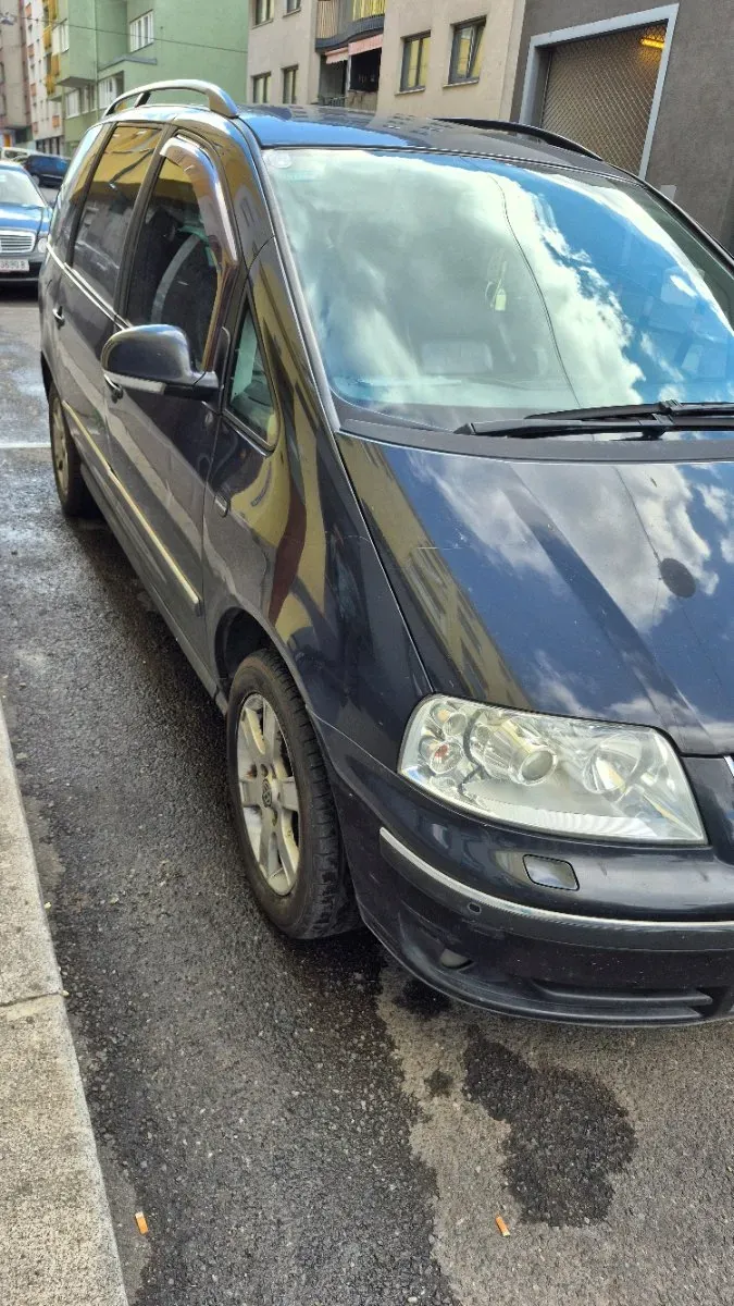 Volkswagen Sharan 2004 photo 2